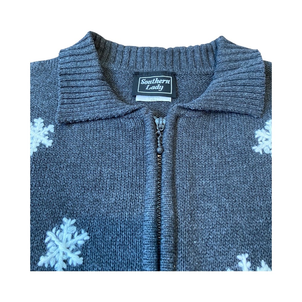 Southern Lady Cardigan Vest Large Gray Snowflake Cardinal Bird Knit‎ Full Zip - Picture 2 of 6